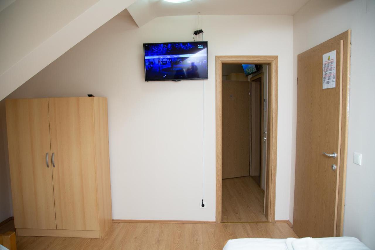 Motel Imperija Ub 外观 照片