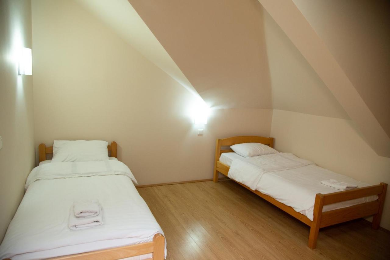 Motel Imperija Ub 外观 照片