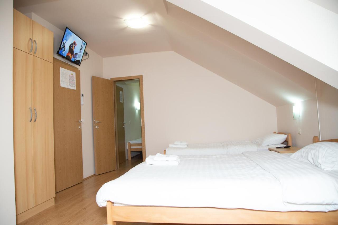 Motel Imperija Ub 外观 照片