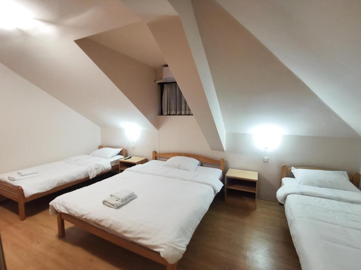 Motel Imperija Ub 外观 照片